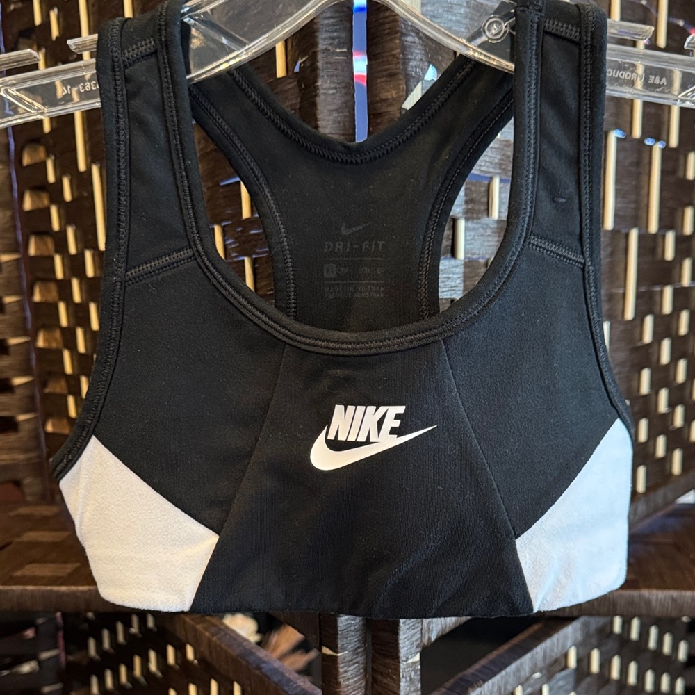 Youth Nike Dri-FIT Black and White Sports Bra Size XS 6/7